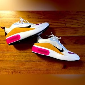 2020
Wmns Air Max Dia 'White Pollen Rise'
